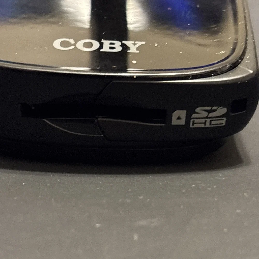 COBY SNAPP CAM4000 Digital Pocket Video Camcorder 3MP 2.4